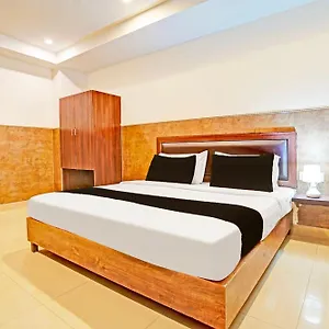 Hotel Super Collection O Tilak Nagar Near Pacific Mall